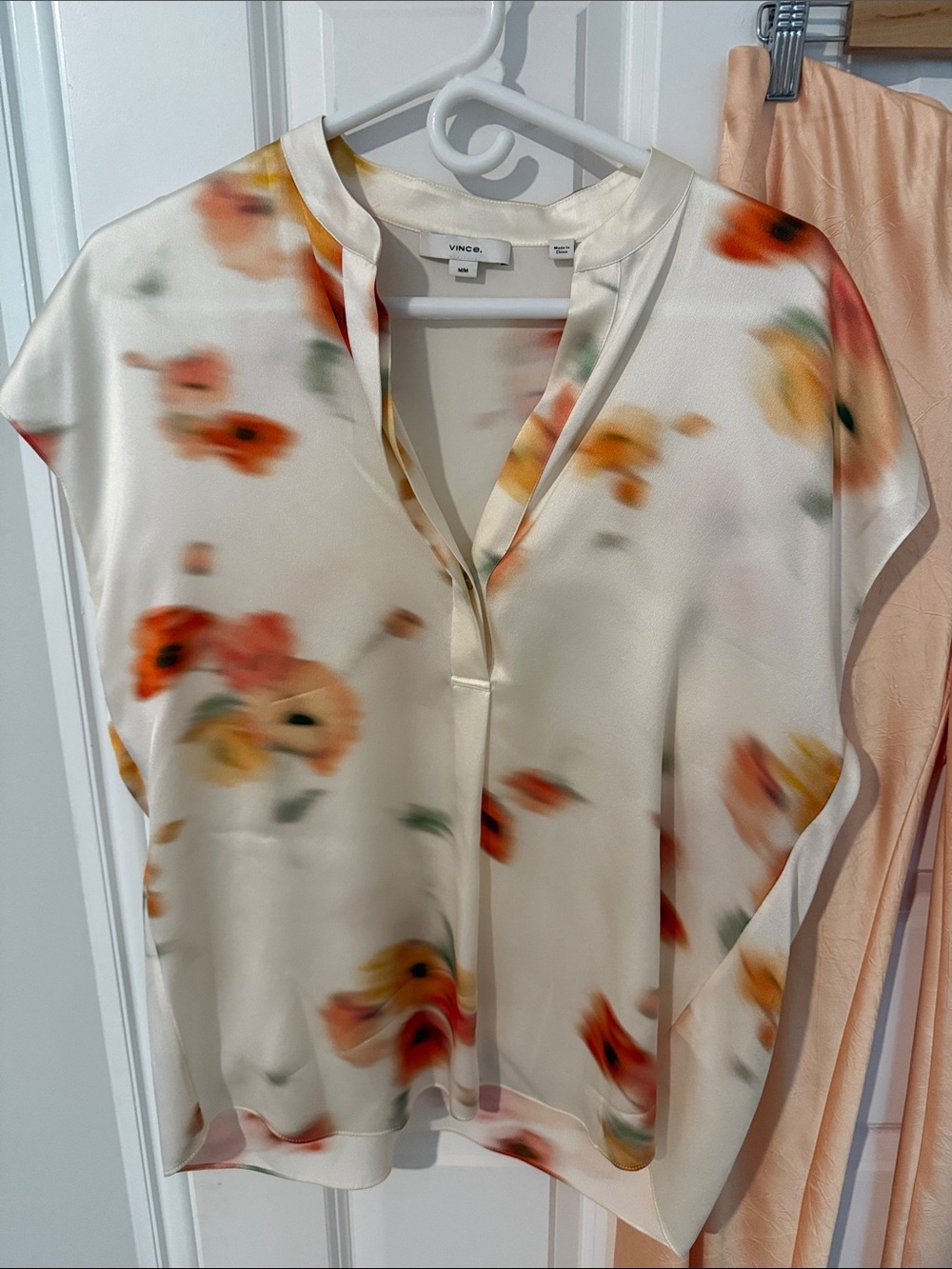Vince Cream Floral Silk Top with Peach Satin Pants - Picture 2 of 11